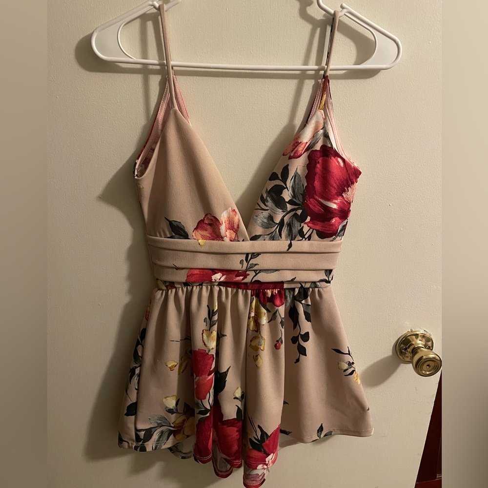 Floral print Romper Size Small